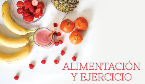 Alimentación y ejercicio with various fruits and a fruit smoothie